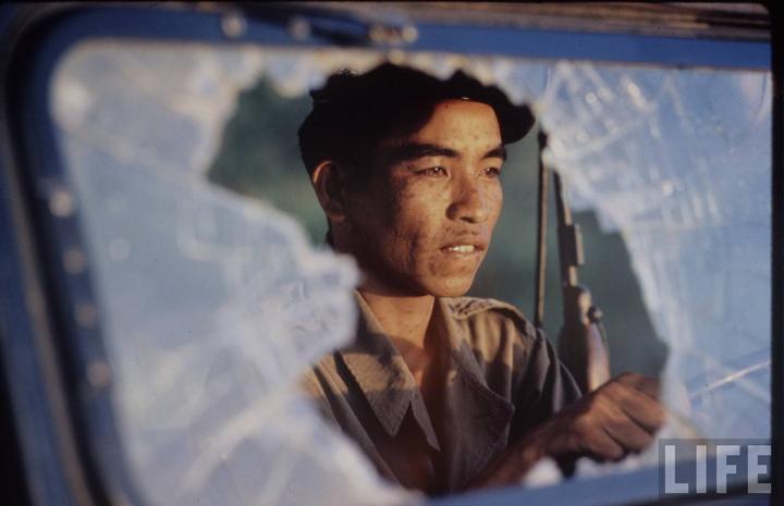 Chiếc quần 